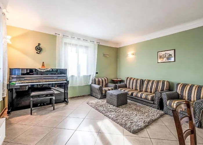 Maria Villa Castelletto Soprano