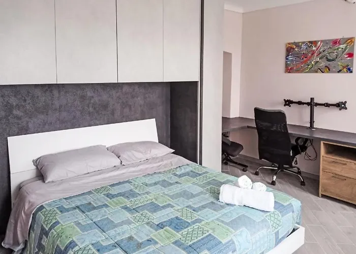 Maria Castelletto Soprano